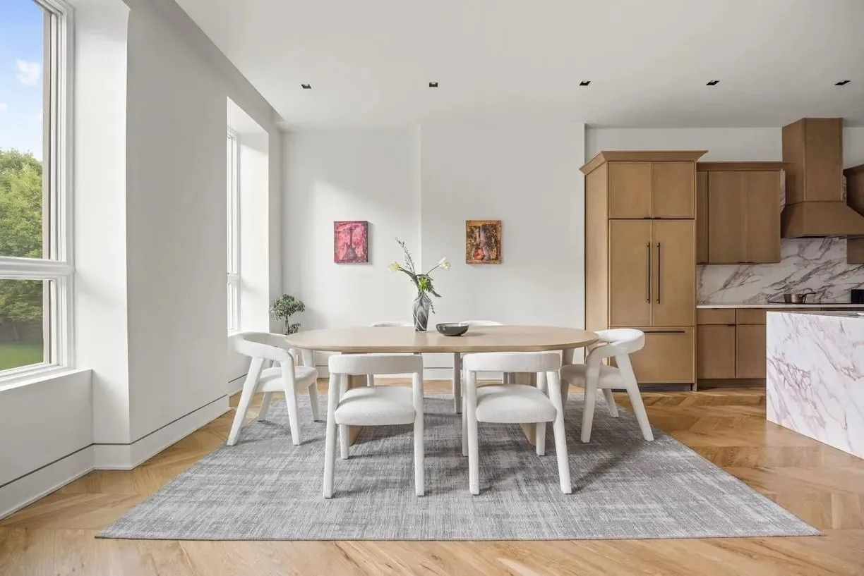 Refined finish carpentry in a dining space